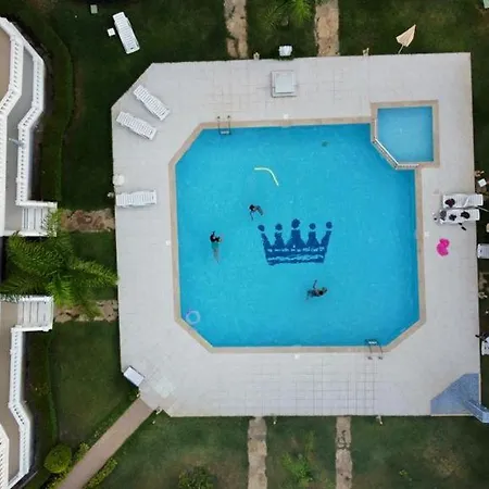 Belek Merkezde Havuzlu Ev Apartment *